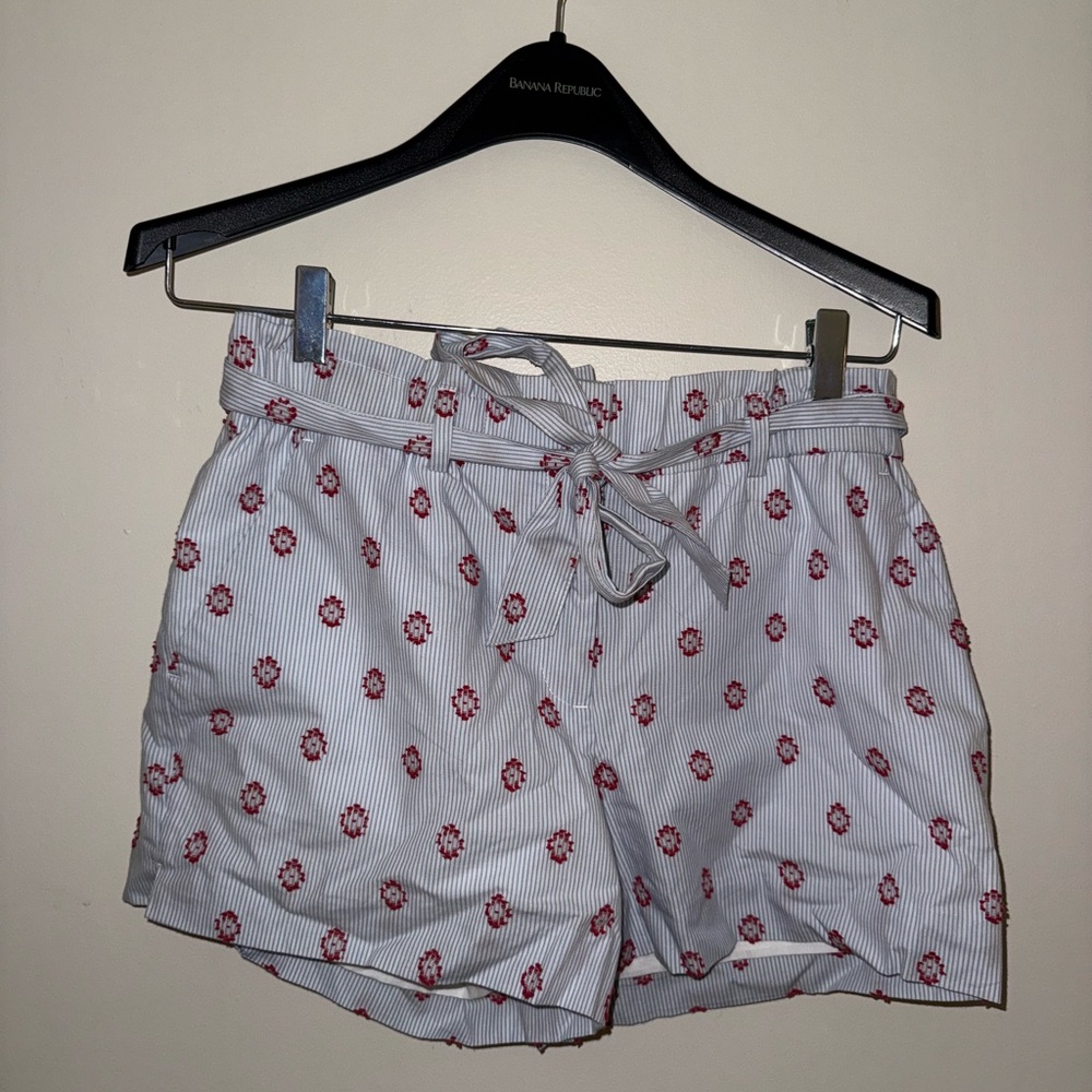 Banana Republic Women's High Waist Shorts - White with Red Floral